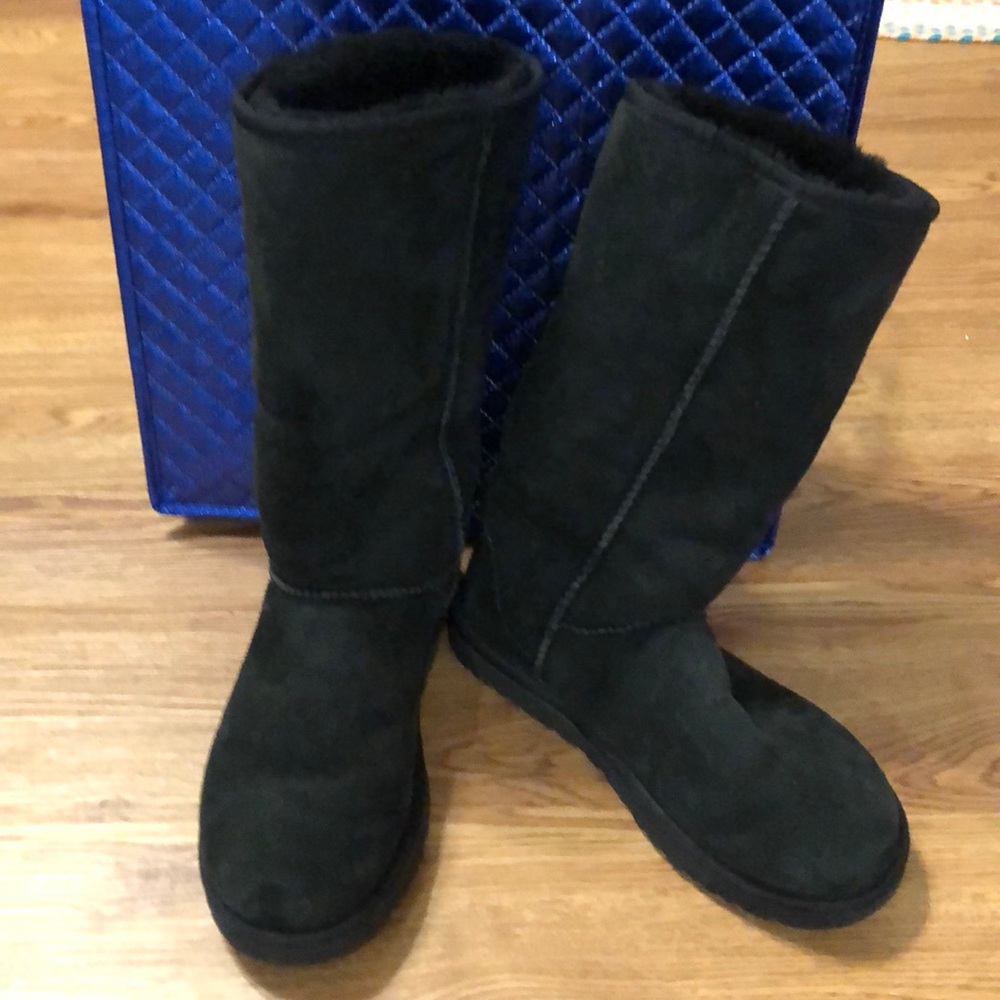 Ugg classic tall boot-black